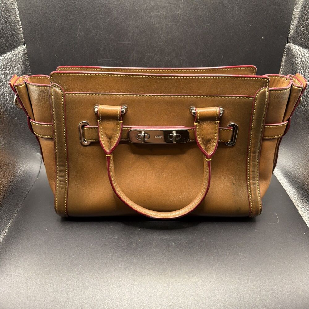 Coach Swagger 27 Carryall | Smooth Glovetan Leather